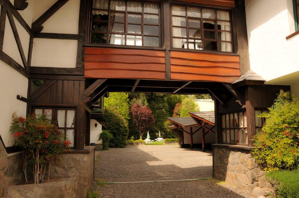 Hosteria La Masia Сан-Мартін-де-лос-Андес Екстер'єр фото
