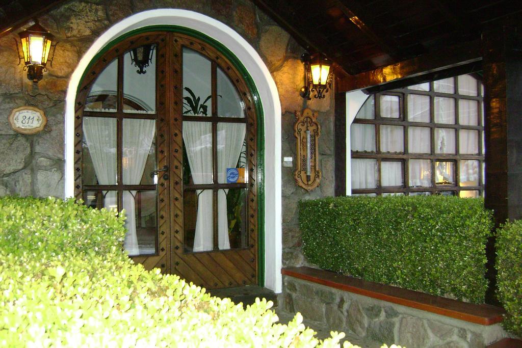 Hosteria La Masia Сан-Мартін-де-лос-Андес Екстер'єр фото